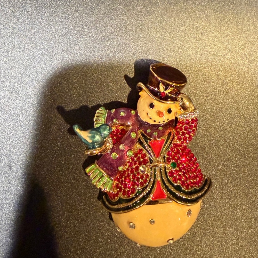 Vintage‎ Style Christmas Snowman Brooch Rhinestone Enamel Holiday Pin Gold Tone